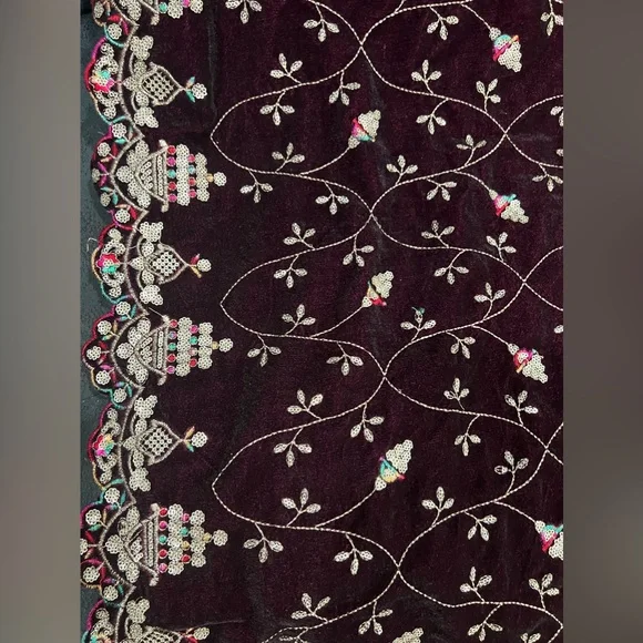 Velvet stall - Picture 4 of 5